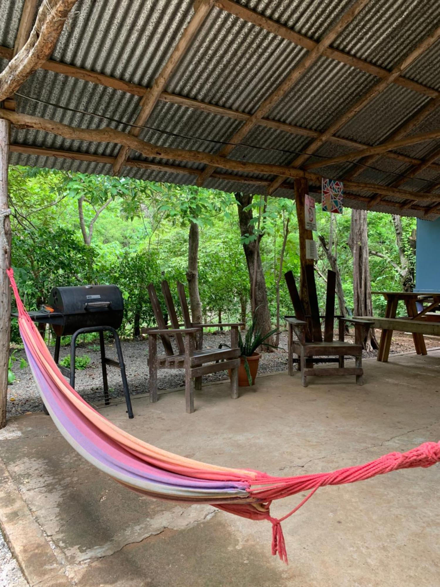 Nieves Surf Hostel And Camping Playa Avellana Exterior foto